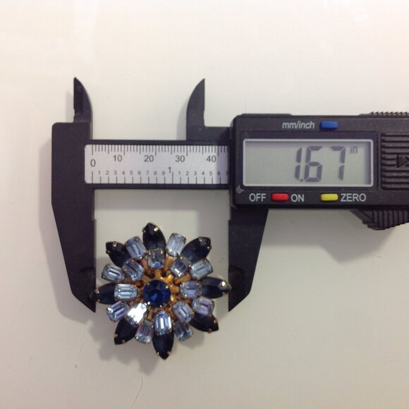 Coro Brooch Blue Stones on Gold Metal Snowflake Sunburst Starburst - Picture 12 of 12